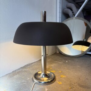 lampa stołowa w stylu bauhaus model 7377 proj. egon hillebrand, 1970s