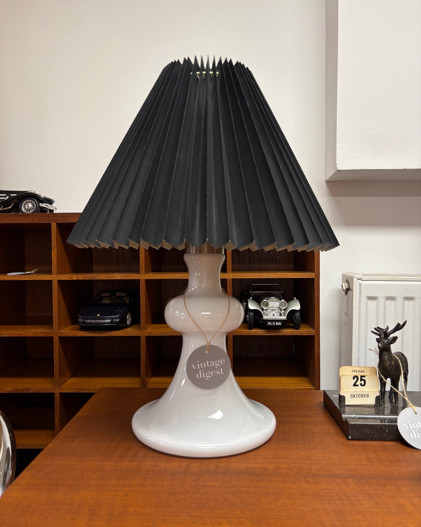 lampa stołowa ze szkła opalowego proj. michael bang dla holmegaard „claridge”, dania 1960s lampa stołowa ze szkła opalowego proj. michael bang dla holmegaard „claridge”, dania 1960s