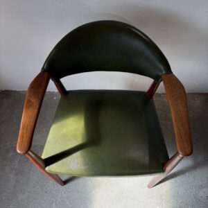 fotel z drewna tekowego model 223 proj. kurt olsen dla slagelse møbelvaerk, dania 1950’s.